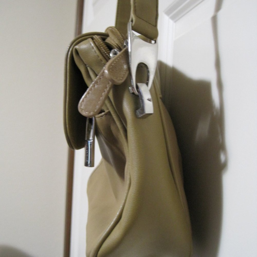 Aurielle leather purse - Picture 9 of 14